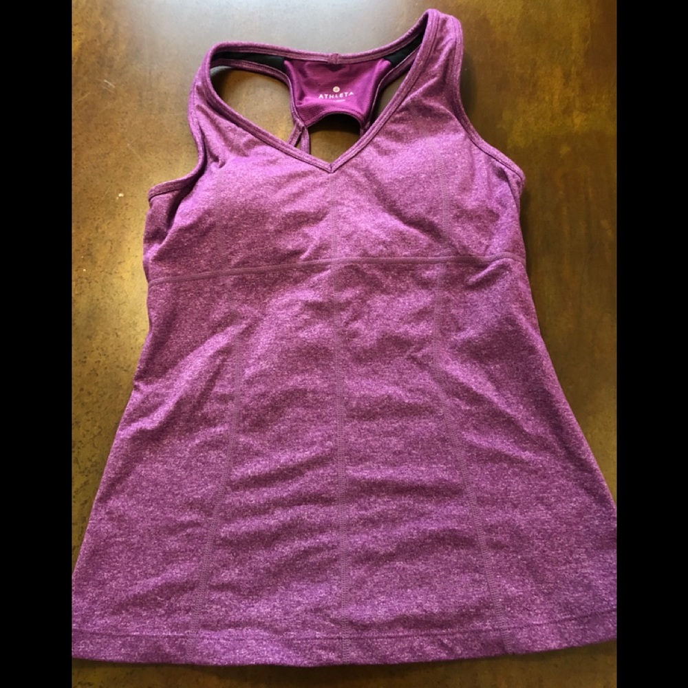 Athleta S tank with built in bra!  💪💪🌞🌞🎉🎉